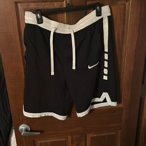 See appearance and color in the following pictures